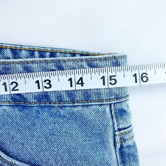 Forever 21 Mid Rise Concept Denim Shorts 29 - Picture 10 of 11